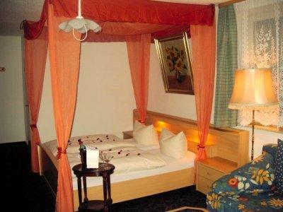 Turm Hotel 3*